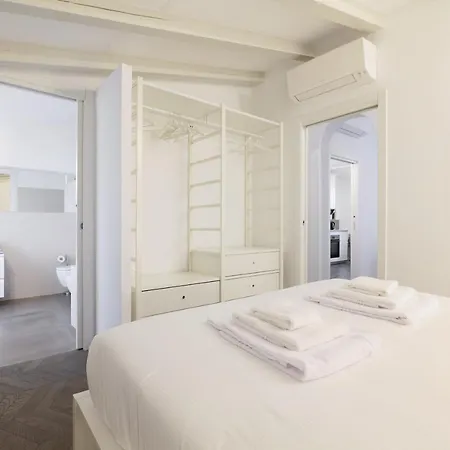 Apartament Prestige Boutique Homes - Il Nido Dei Navigli *